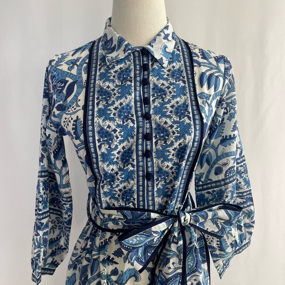 Elegant Blue Floral Midi Dress - Picture 2 of 5